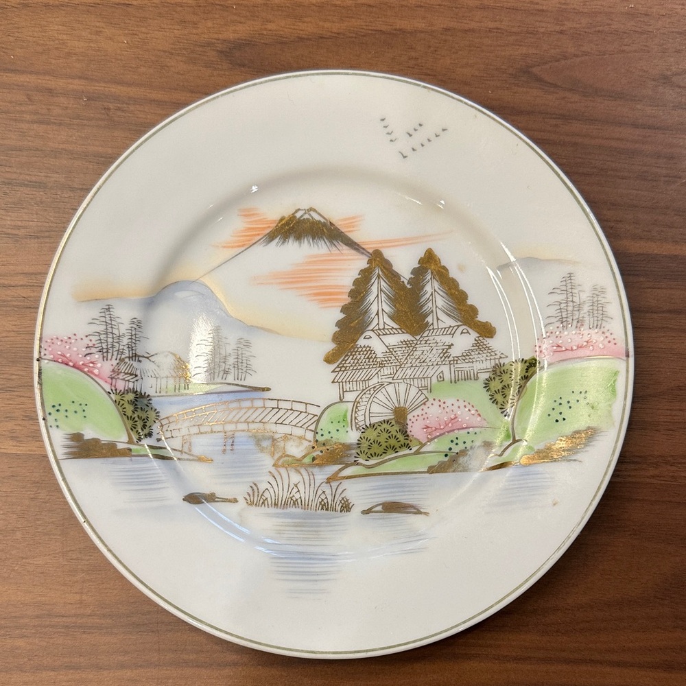 Vintage Kutani Hand Painted Gold Scene 6.5” Saucer Japan